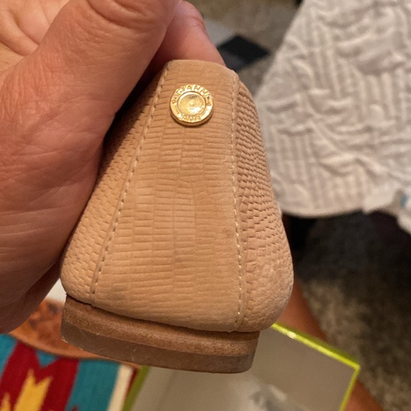 Tan flat - Picture 5 of 5